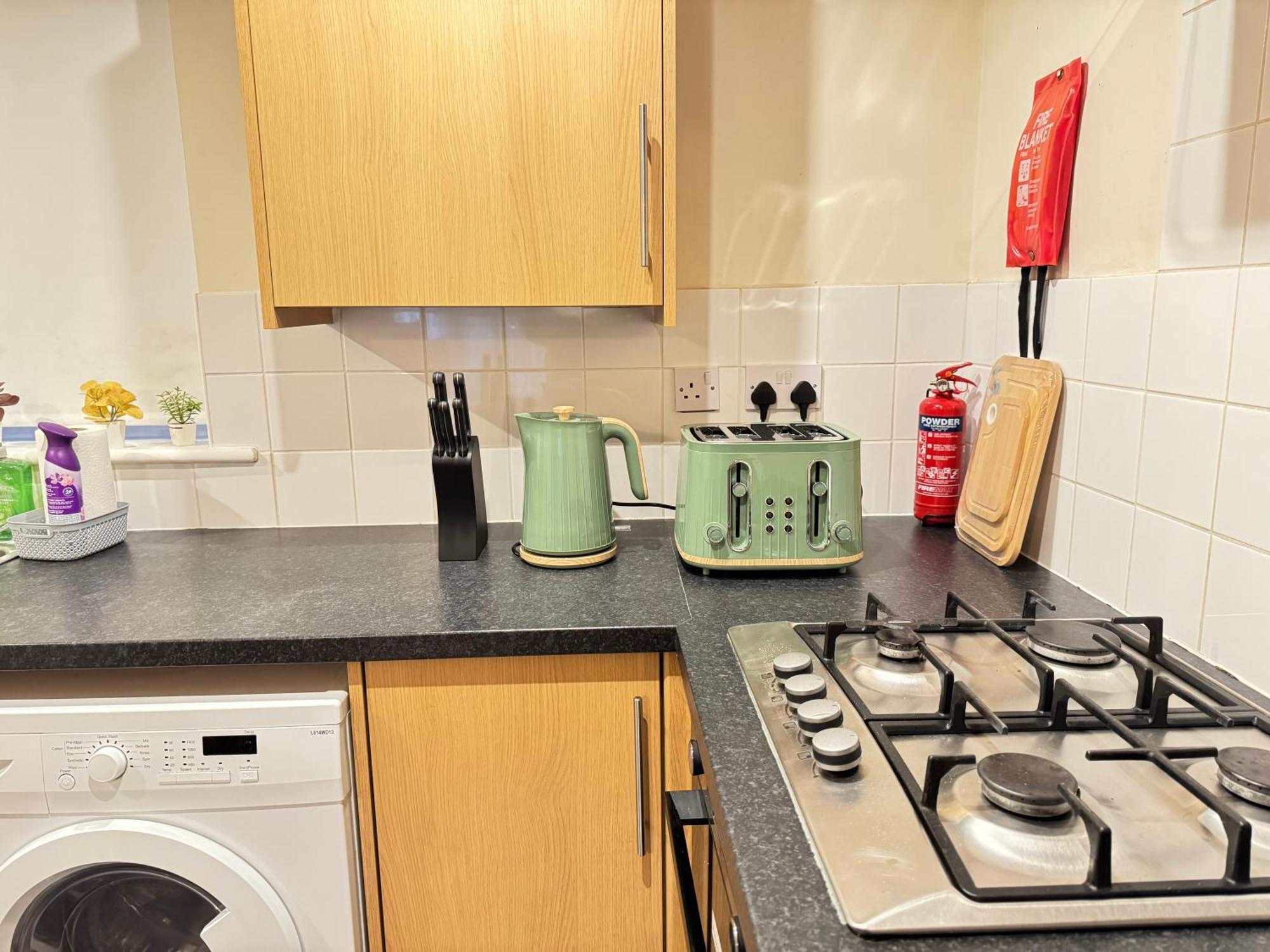 The Vogue Stay, 3 Bedrooms, 2 Bathrooms, Ideal For Jr & Oxford Hospitals, Free Carpark, Conveniently Located For Ring Road Access, 2 Miles From Oxford City Centre Easy Car & Bus Route Exteriér fotografie