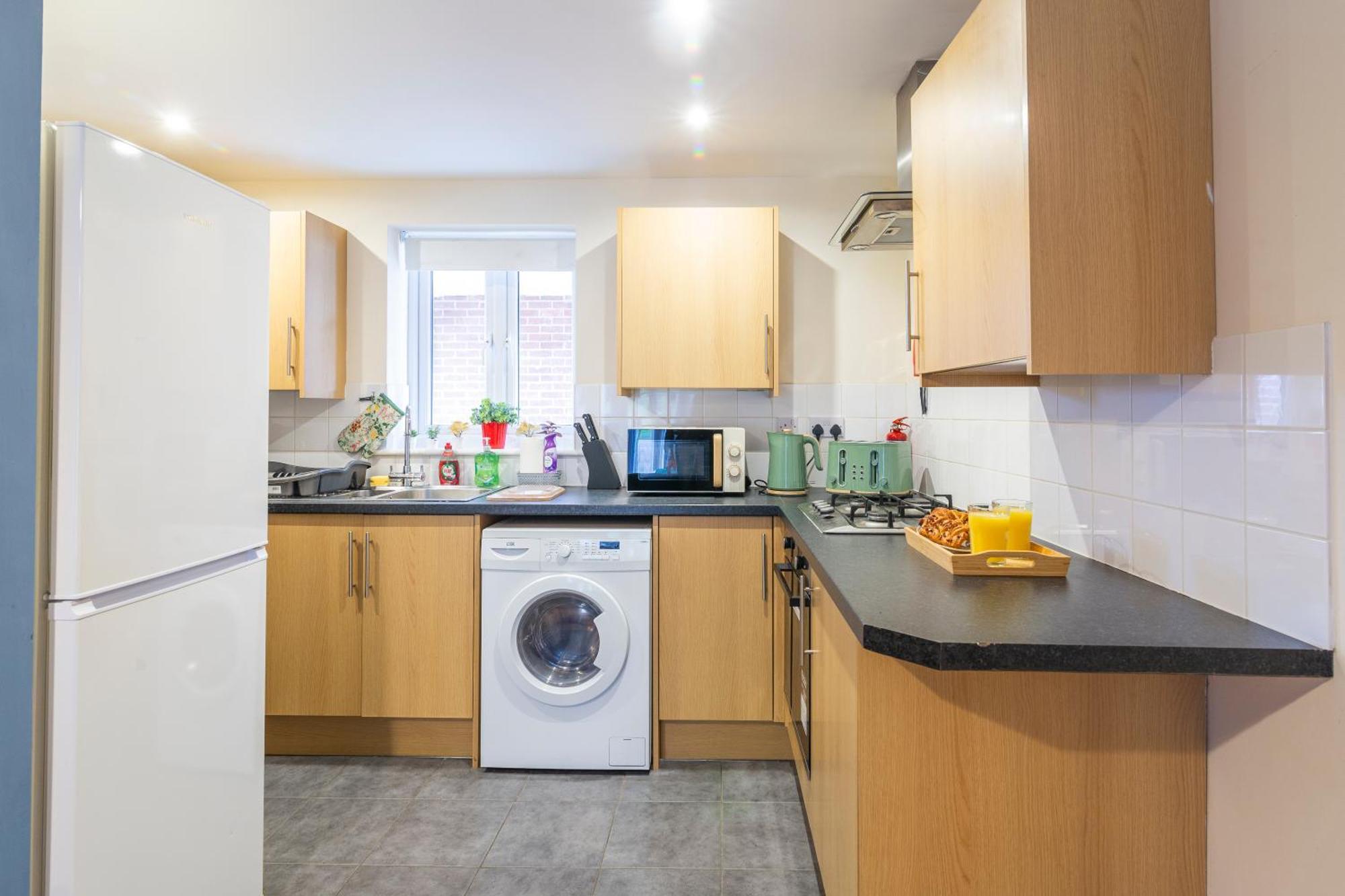 The Vogue Stay, 3 Bedrooms, 2 Bathrooms, Ideal For Jr & Oxford Hospitals, Free Carpark, Conveniently Located For Ring Road Access, 2 Miles From Oxford City Centre Easy Car & Bus Route Exteriér fotografie