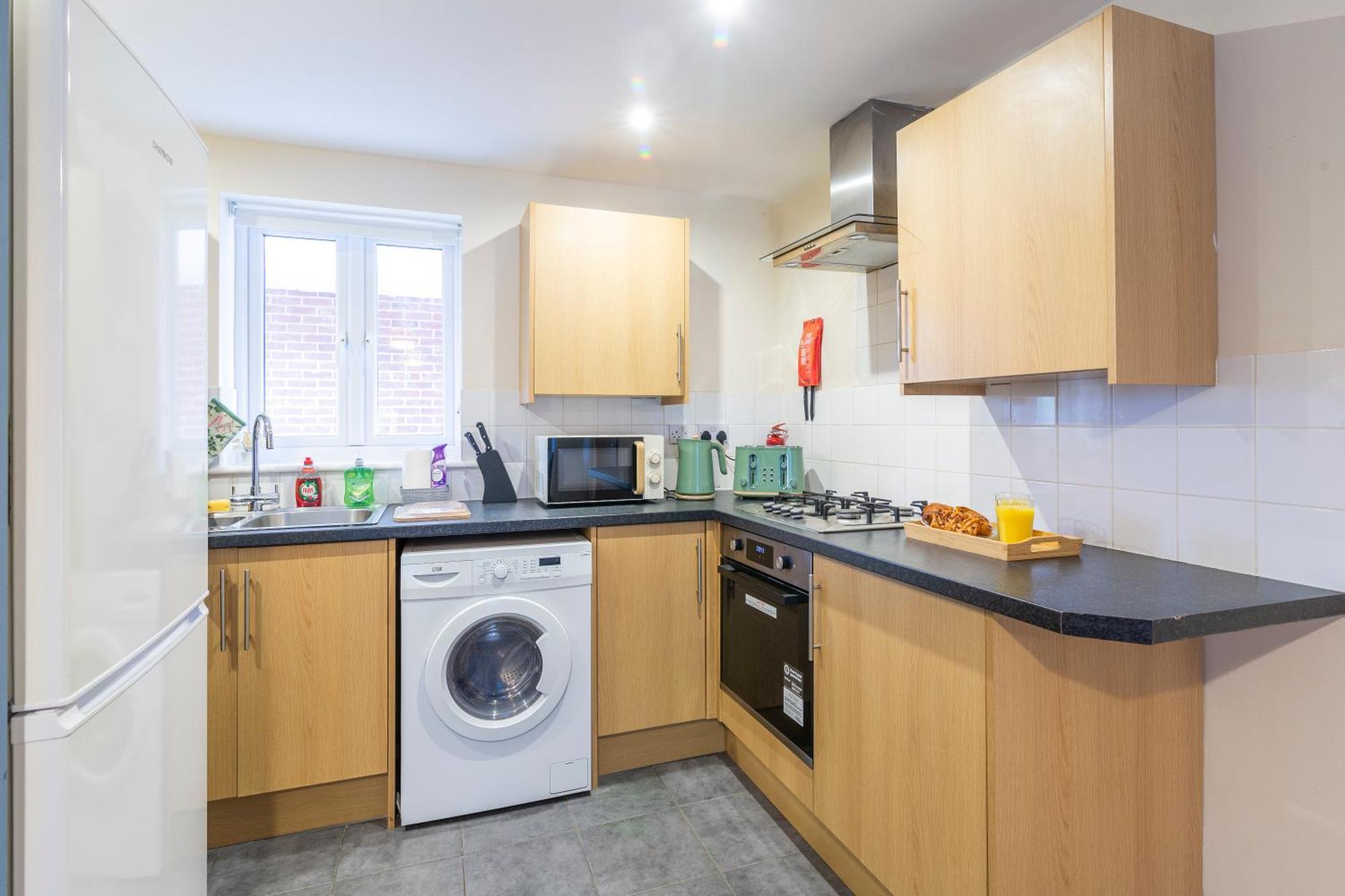 The Vogue Stay, 3 Bedrooms, 2 Bathrooms, Ideal For Jr & Oxford Hospitals, Free Carpark, Conveniently Located For Ring Road Access, 2 Miles From Oxford City Centre Easy Car & Bus Route Exteriér fotografie
